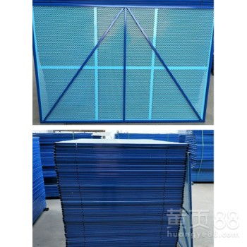 建筑防護(hù)新趨勢(shì) 批發(fā)樓宇防護(hù)網(wǎng)、智能爬架網(wǎng)與鋼網(wǎng)片的全面解析